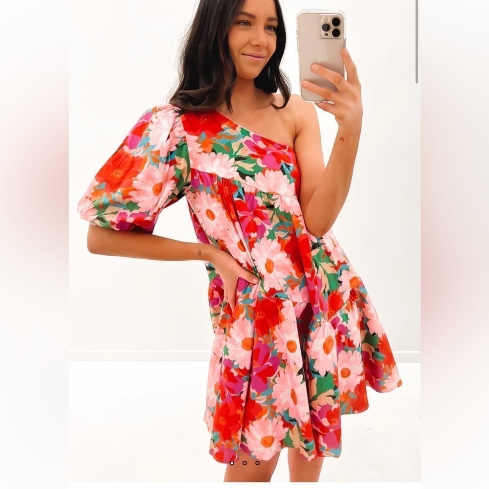 NWT Ebby and I Miabella Floral One Shoulder Mini Dress